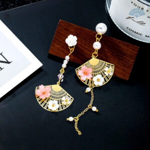 Boucles d'oreilles éventail fleuri élégantes et colorées