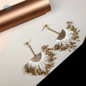 Boucles d'oreilles Mizat en or, style éventail élégant
