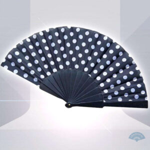 Éventail à pois élégant pour un style espagnol raffiné