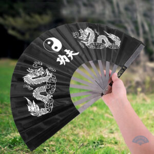 Éventail dragon noir en design asiatique élégant