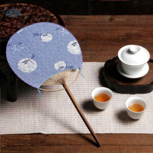 Eventail japonais bleu traditionnel uchiwa