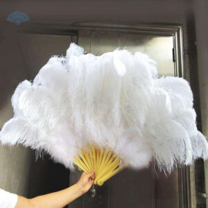 Éventail en plumes cabaret blanc élégant