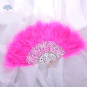 Éventail en plumes roses