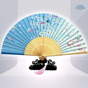 Éventail japonais sakura bleu élégant et traditionnel